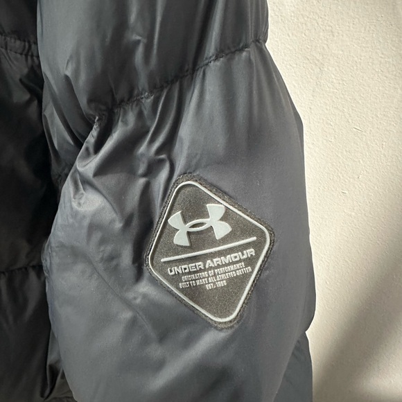 Under armour down puffer jacket. - Picture 3 of 8